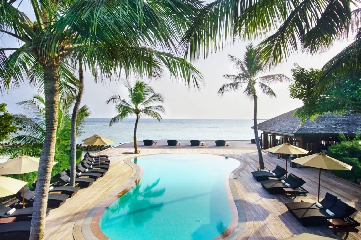 Maldives: Island Serenity at Kuredu — photo 3