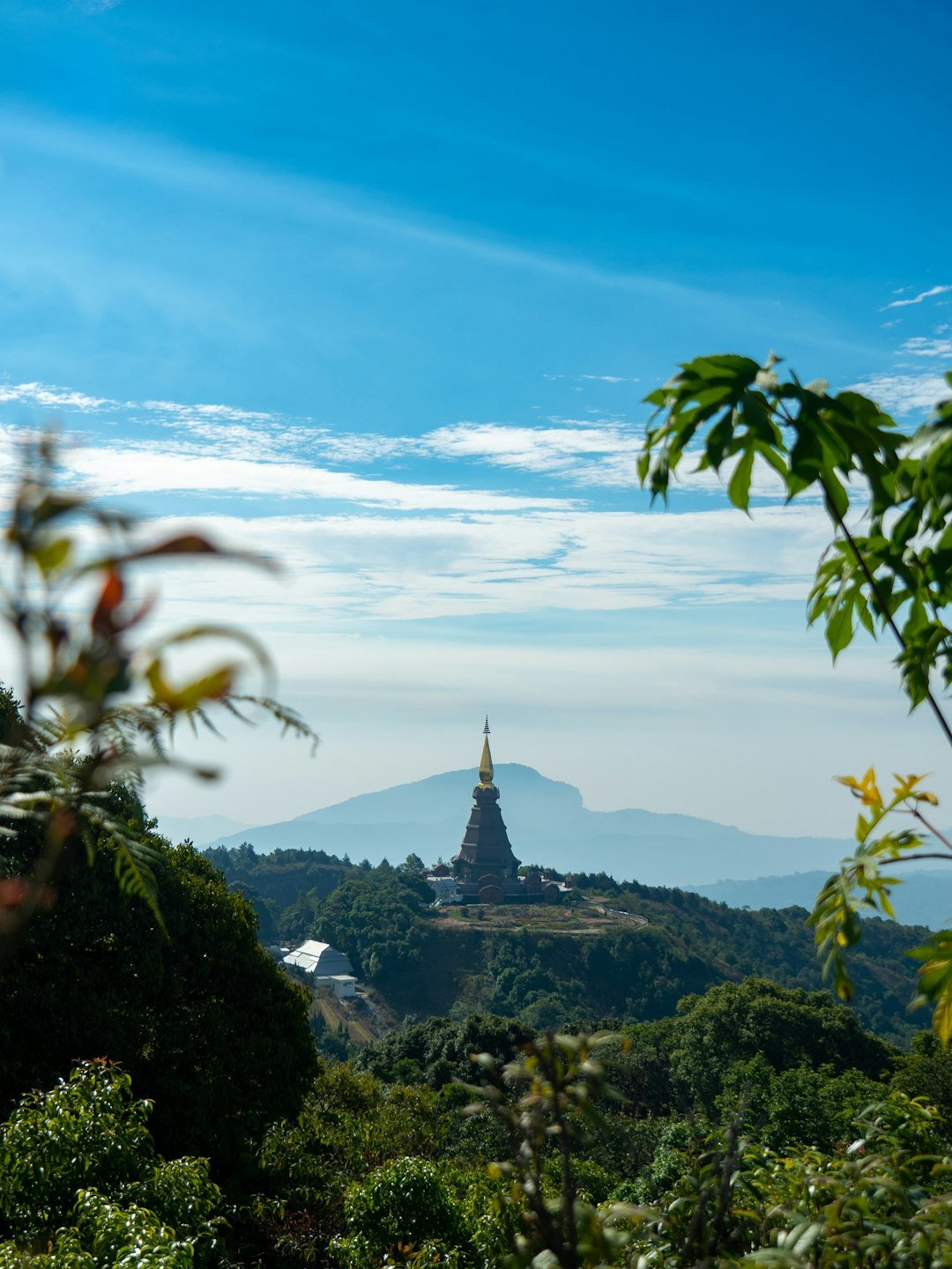 Thailand Cultural Odyssey: Ancient Temples, Mountain Trails & Local Wonders — photo 2